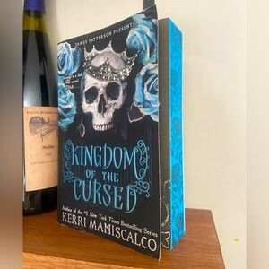 Kingdom of the Cursed - Kerri Maniscalco - sprayed edges